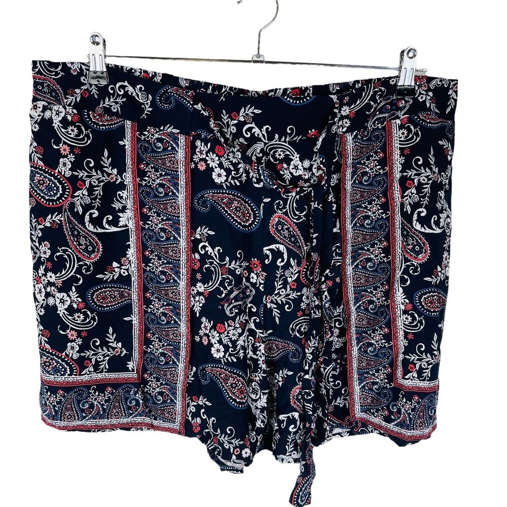 New Cato Womans Sz 22/24W Shorts Tie Waist Elastic Back Floral Blue NWT